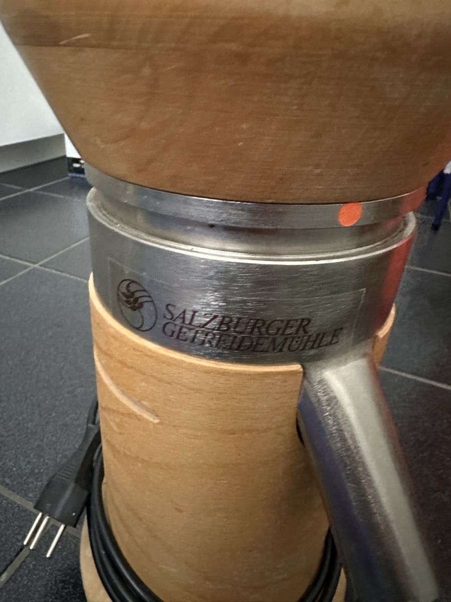 Appareils de cuisine: Salzburger Getreidemühle – D'occasion à Wetzikon ZH par s.ochsner 1