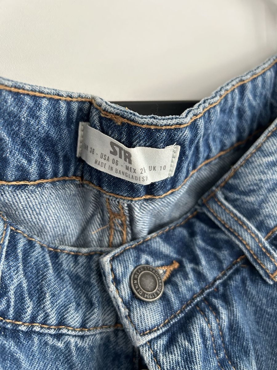 Jeans: Jeansshorts – Usato da Merenschwand venduto da ___niggi___ 2