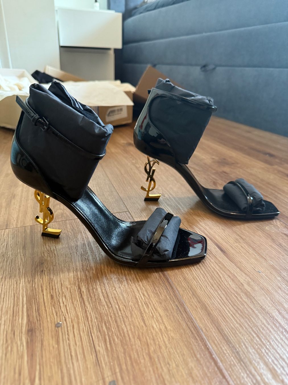 Saint Laurent Scarpe da donna: YSL Heels NEU! – Nuovo e nell'imballaggio originale da Walenstadt venduto da rub_v5t6