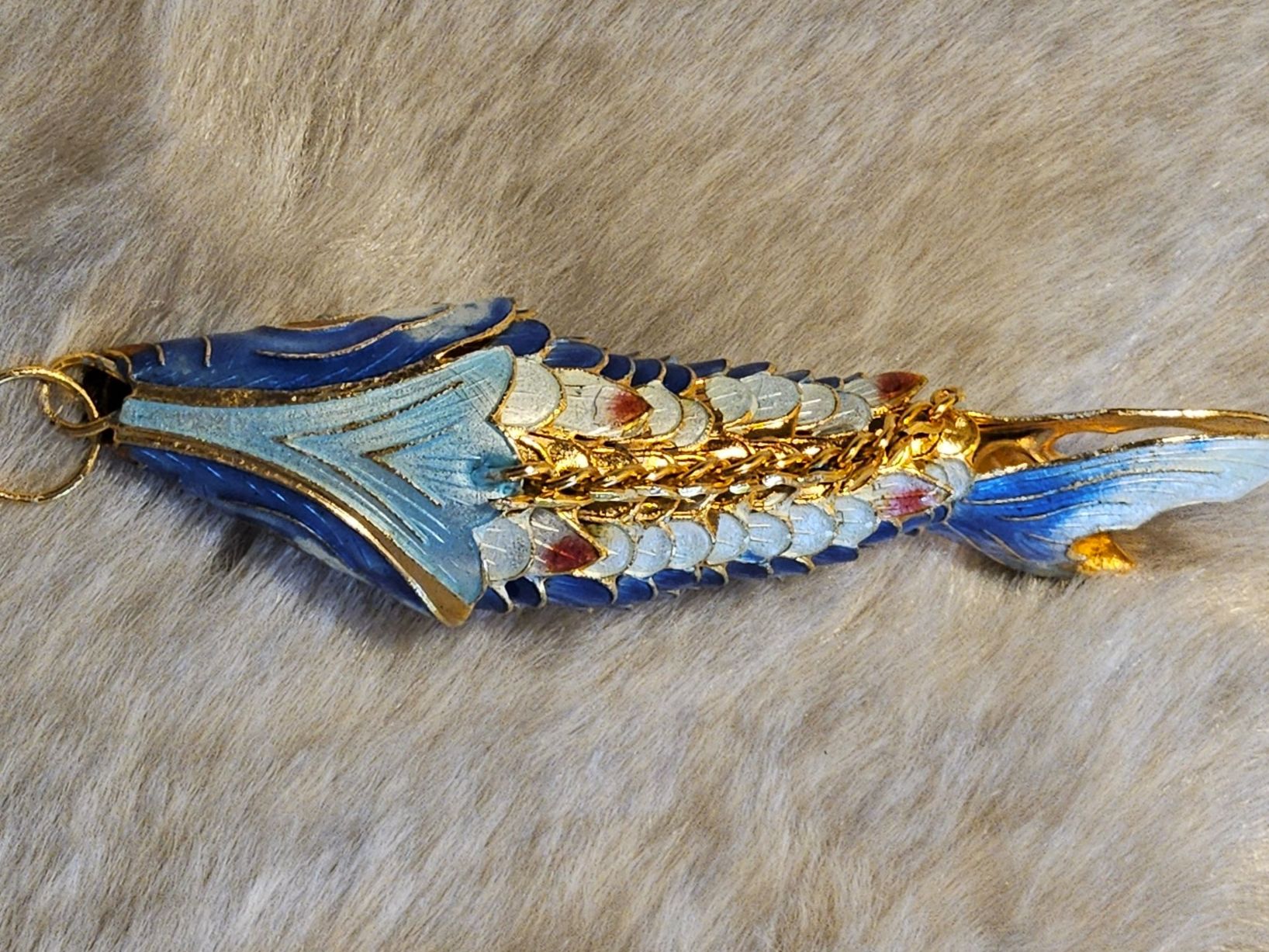 Pendentifs: Trendiger grosser Email Anhänger Gliederfisch – D'occasion à Zürich par SciTec 7
