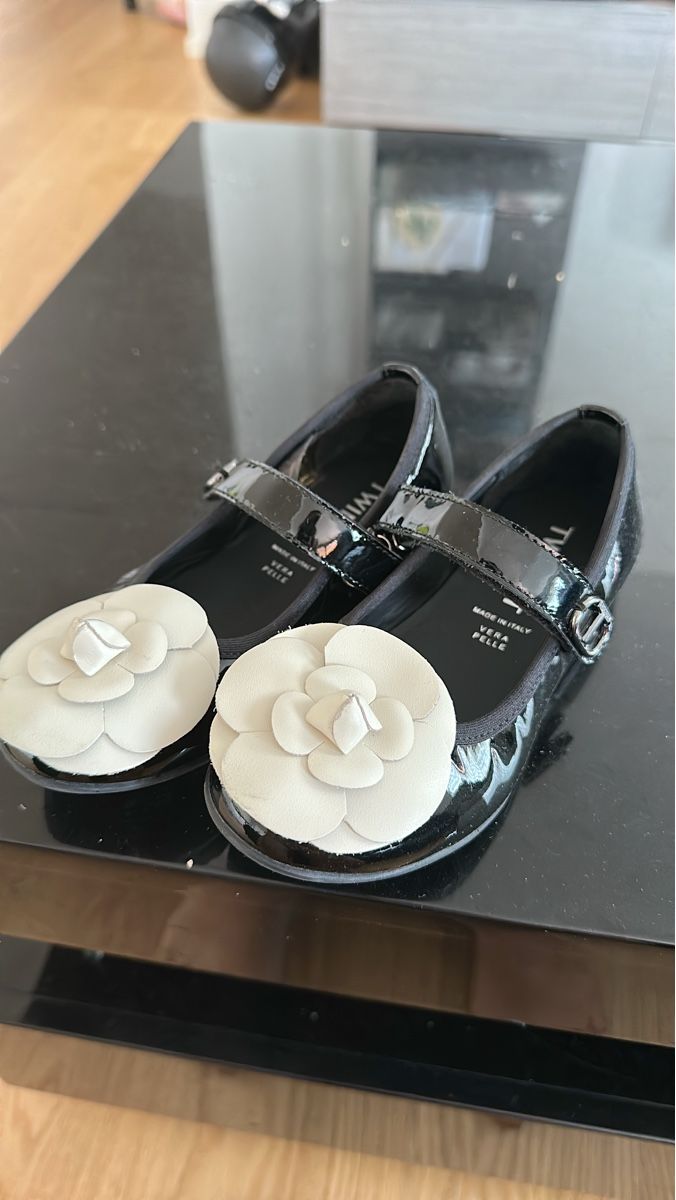Twinset Schuhe für Mädchen: Twinset flats girls size 29 – Gebraucht aus Zürich von buc_kh9f
