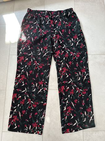 Damen Sommerhose, Gr. 44, Blumenmuster, Top Zustand!