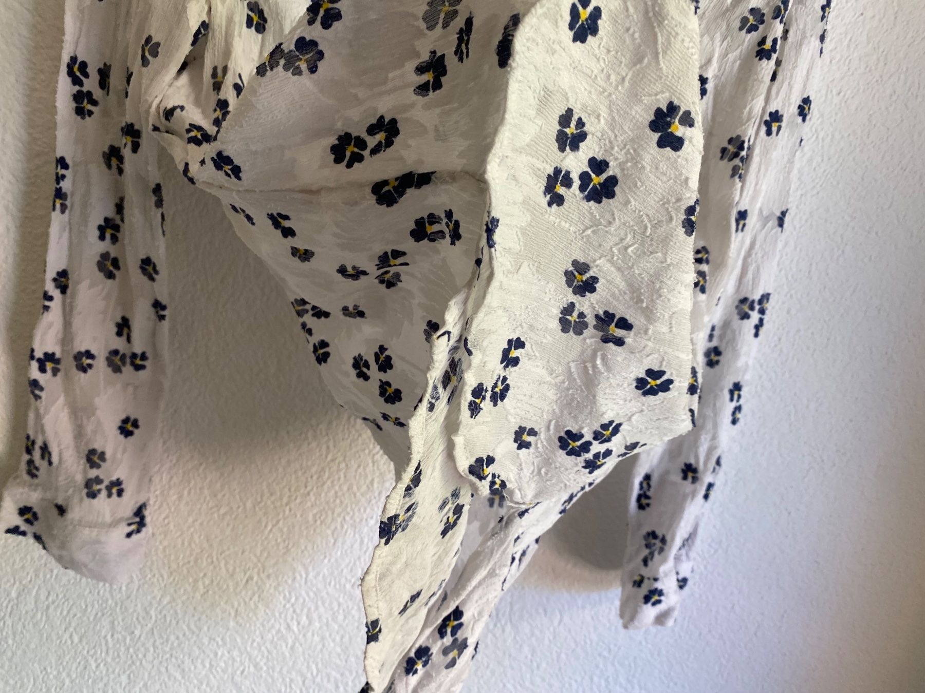 Gérard Darel Camicette: halbtransparente Seidenbluse, Gerard Darel Gr. 42 (fr) – Usato da Spiegel b. Bern venduto da corn2009 4