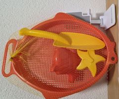 Strandspaß-Set: Eimer, Schaufel und Förmchen für Sandburgen
