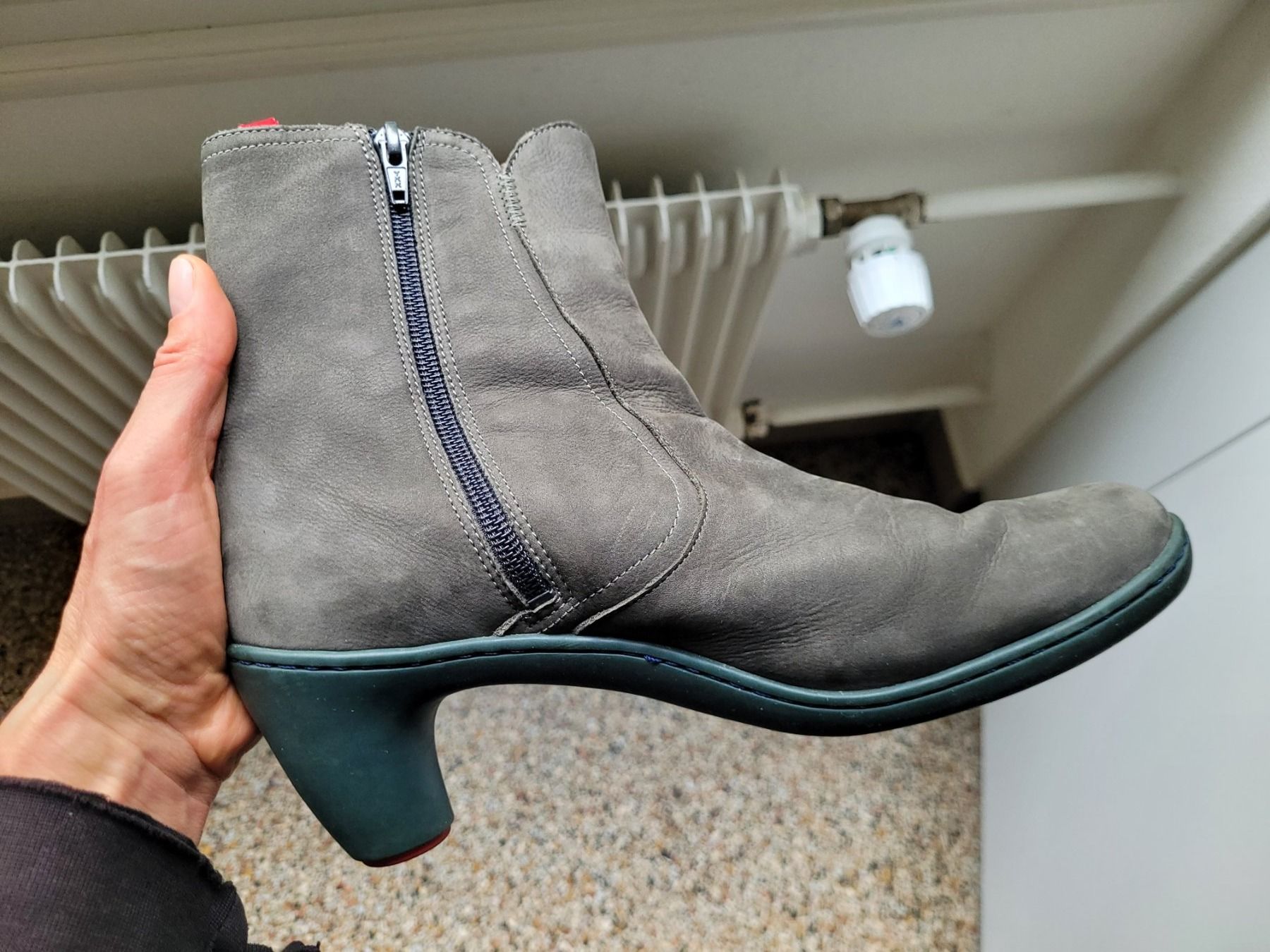 Scarpe da donna: Leder-Stiefelette Camper grau 40 – Usato da Bern venduto da maus5555 3