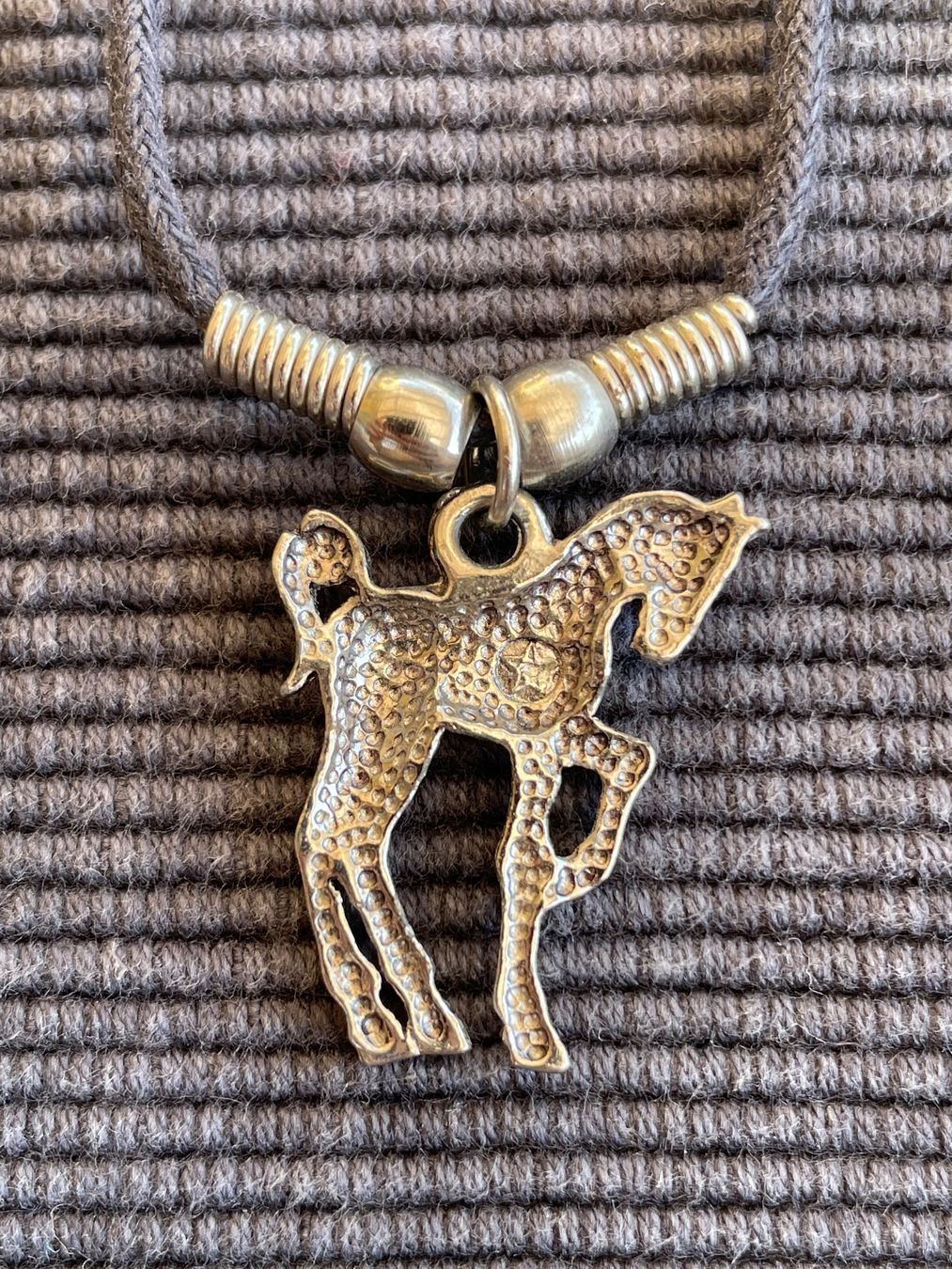 Colliers: Halskette Modeschmuck Pferd – D'occasion à Rümlang par euqinom16 2
