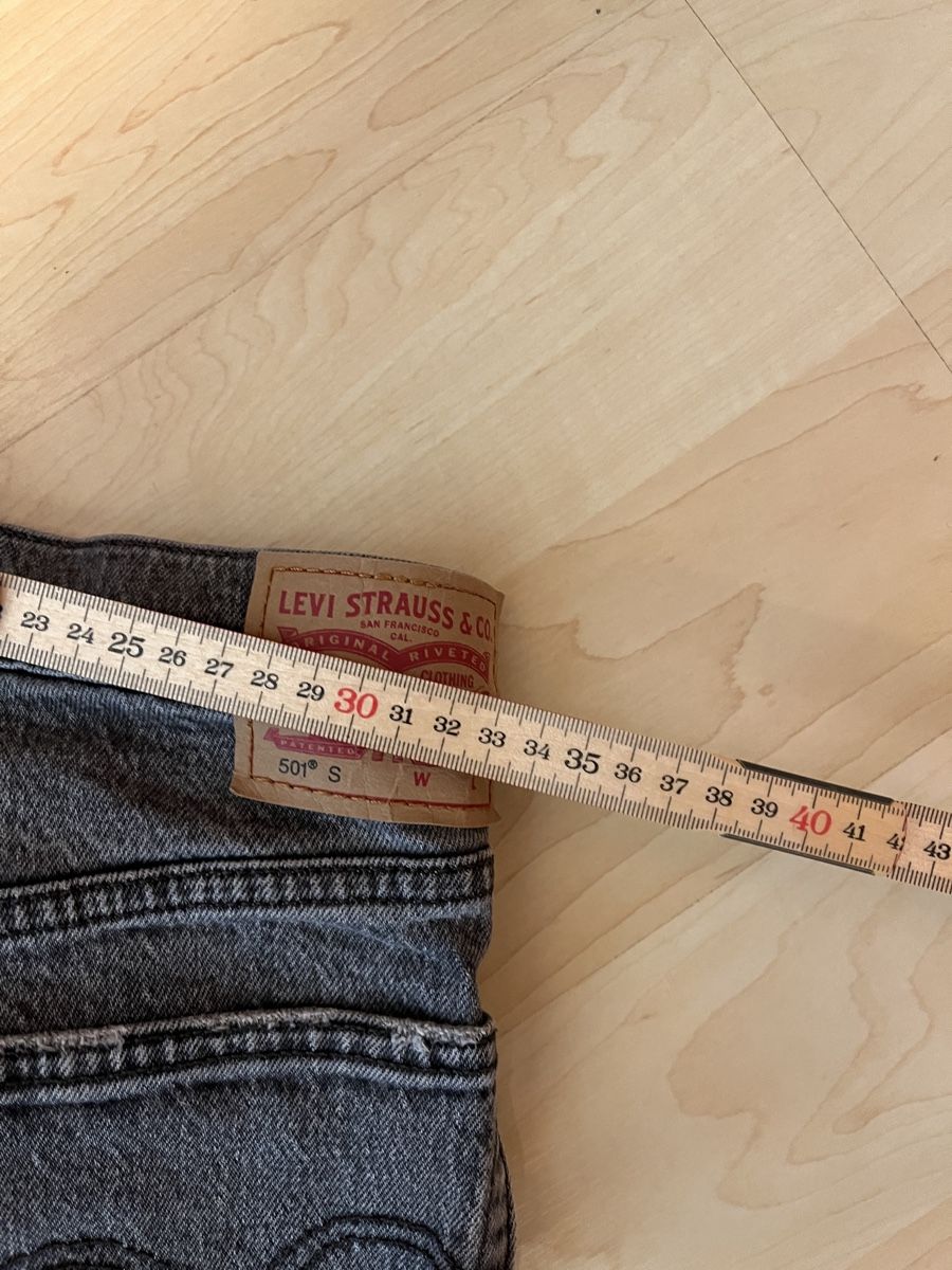 Levi's Jeans: Levis Jeans grau Gr. 27/28 – Usato da Rotkreuz venduto da zisii 2