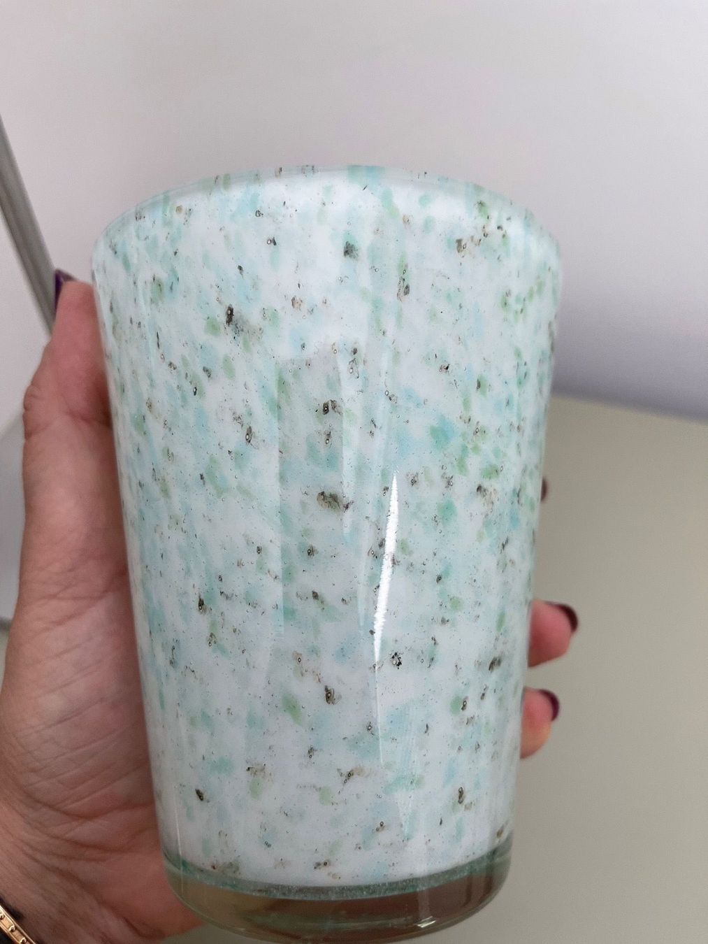 Vasi & Recipienti: Vase dickes Glas Hellgrün Salbei weiss – Usato da Nussbaumen AG venduto da HelenaDavid1910 1