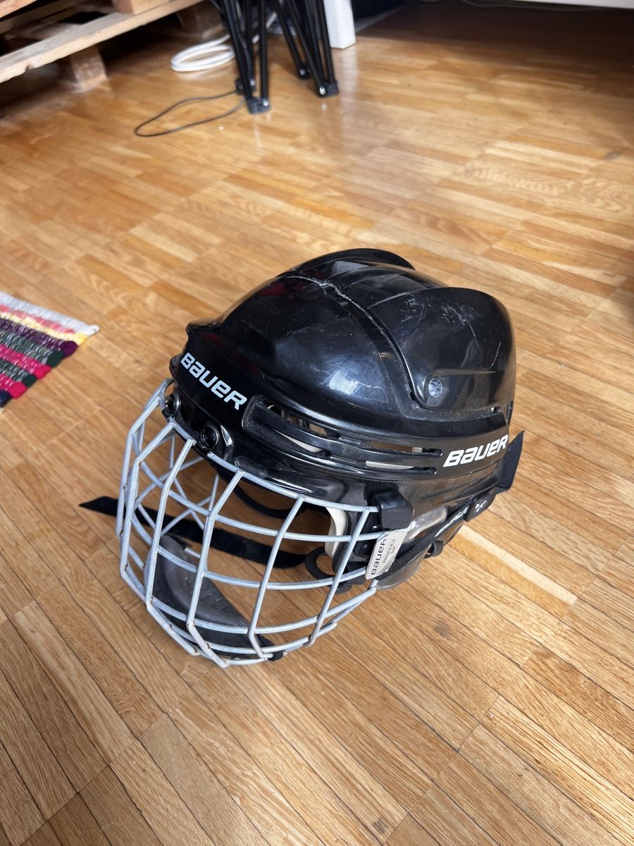 Bauer Caschi: Eishockeyhelm Bauer M – Usato da Winterthur venduto da Leonie_s