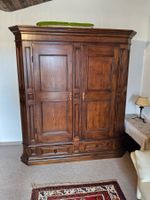 Antiker Holzschrank