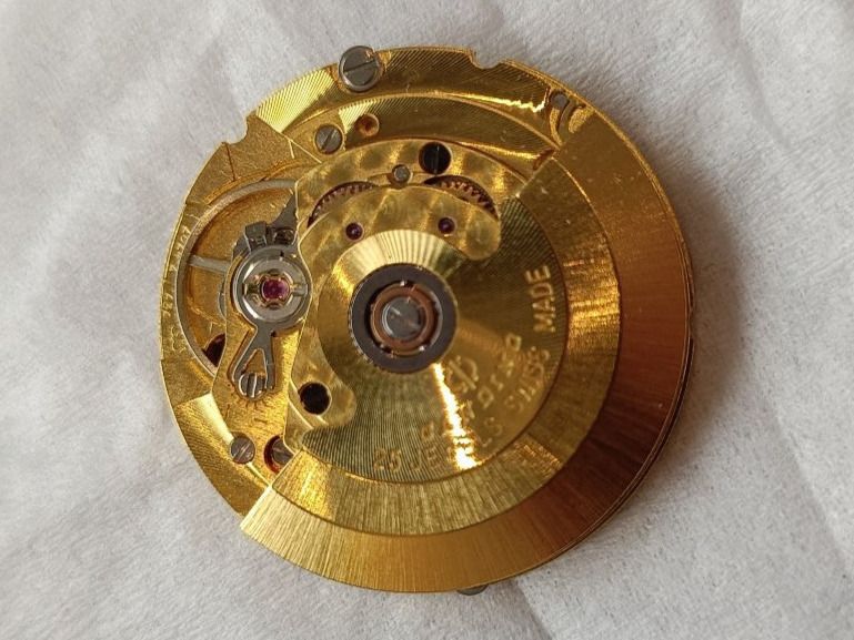 Eta Uhren: ETA-2842 Automatic Uhrwerk – Gebraucht aus Biel/Bienne von  1