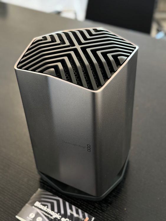 Blackmagic eGPU RX580 (externe Grafikkarte für Mac/PC) (Gebraucht) in ...
