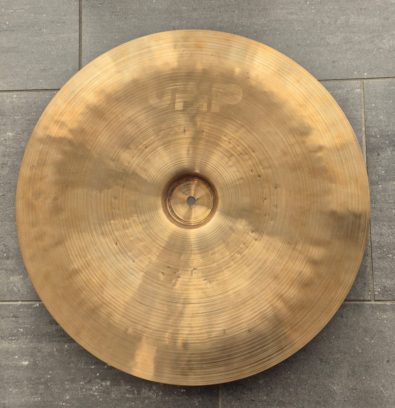 Strumenti musicali: UFIP Class Serie China 18" – Usato da Zug venduto da storsi 1