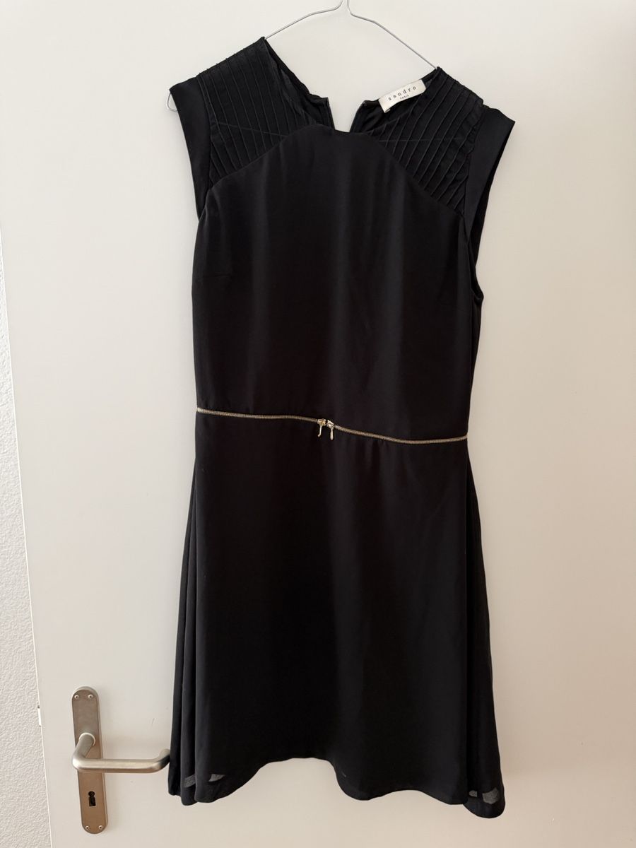 Sandro Vestiti: Sandro Elegant black dress – Usato da Oberengstringen venduto da Titina90