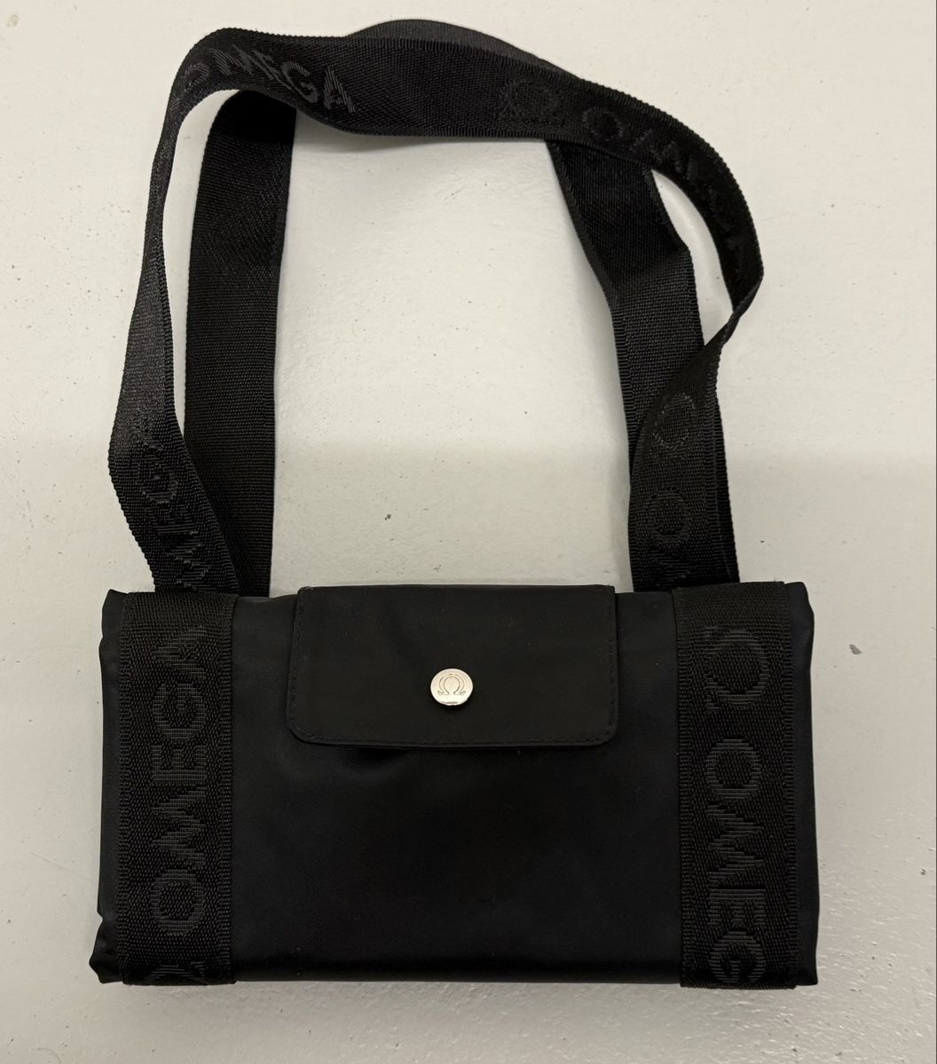 Borse: Schwarze Falttasche von OMEGA – Usato da Zürich venduto da daki81