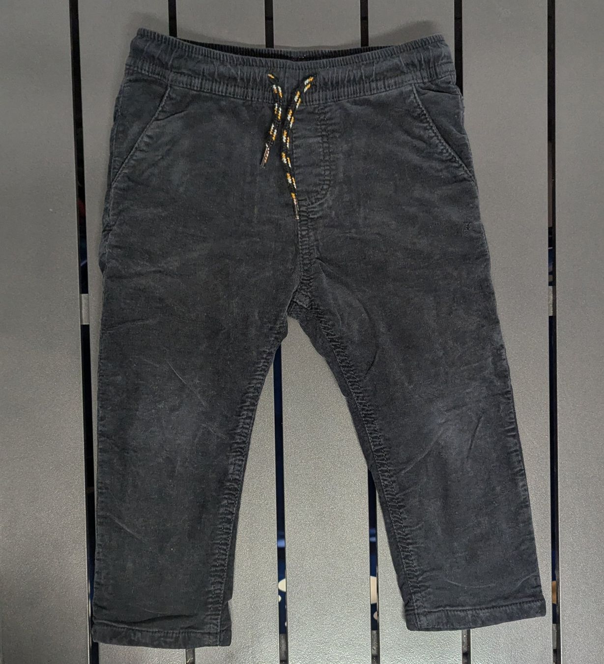 Mayoral Pantaloni: Mayoral Hose Grösse 18 Monat – Usato da Ueberstorf venduto da vil_qmy8