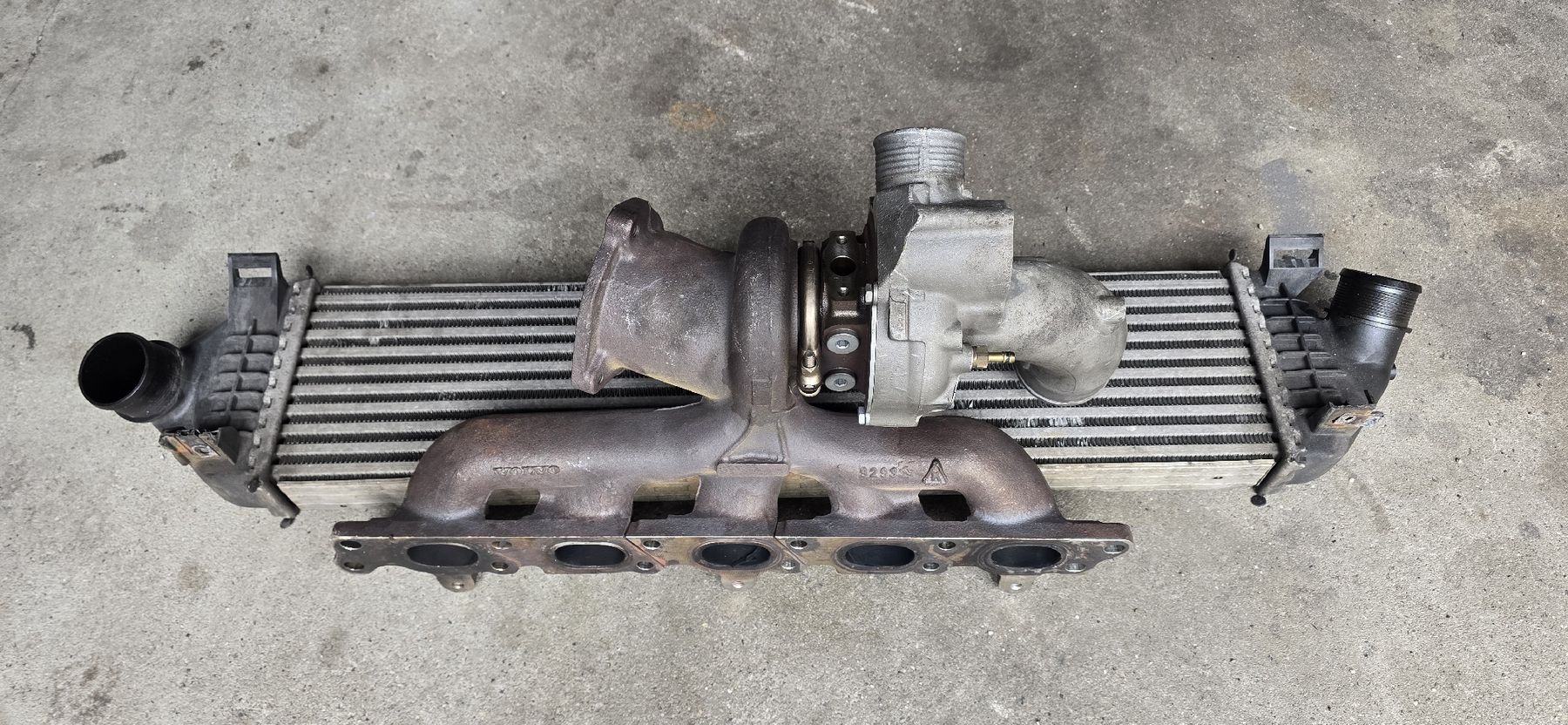Ford Tutti pezzi di ricambio auto: Turbo + Intercooler Focus ST mk2 – Usato da Vals venduto da JoseMagalhaes91 1
