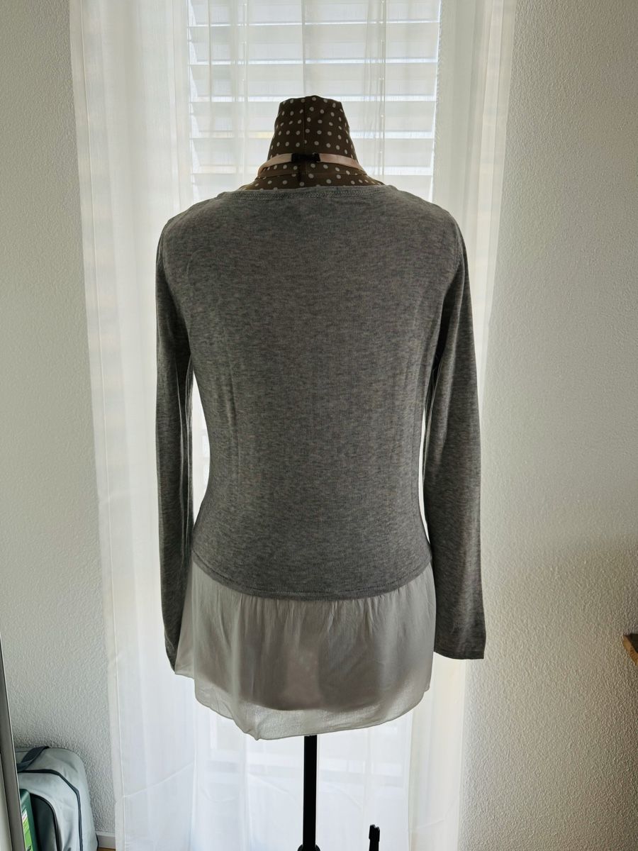 Maglioni & Felpe: Street One Shirt/Pulli, Grau mit Chiffon, Gr. 36 – Nuovo (secondo la descrizione) da Frick venduto da Cirilla 1