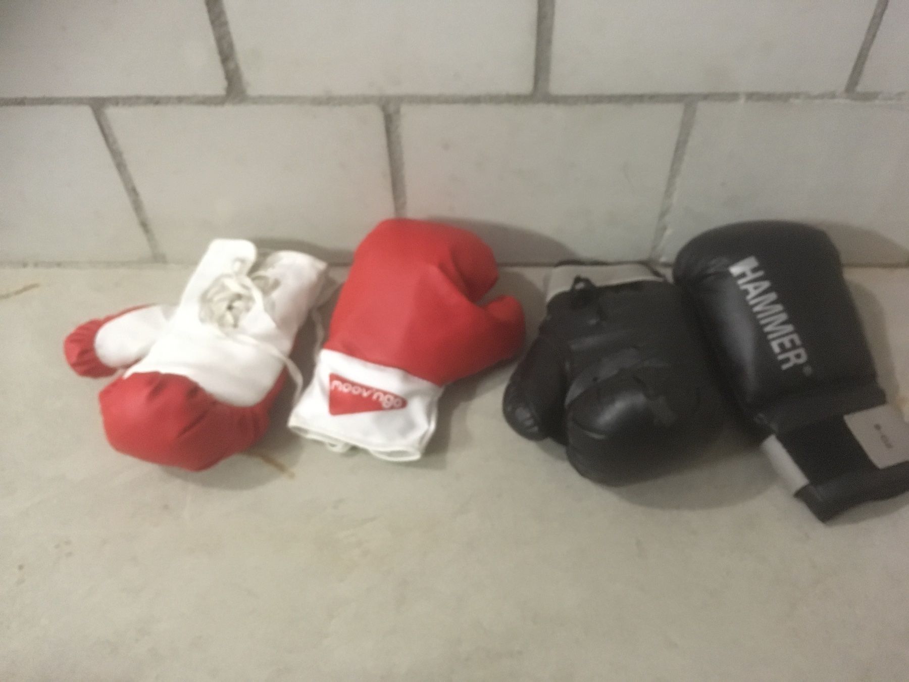 Sacchi da boxe: boxhandschuhe gants de box – Usato da FRIBOURG venduto da Boris004