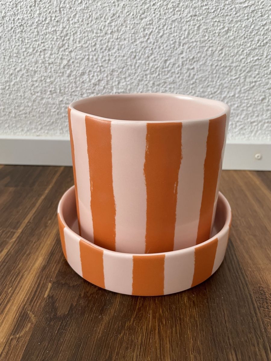 H&M Vasi & Recipienti: Vase mit Untersetzer H&M - NEU – Nuovo (secondo la descrizione) da Zürich venduto da FedeSara