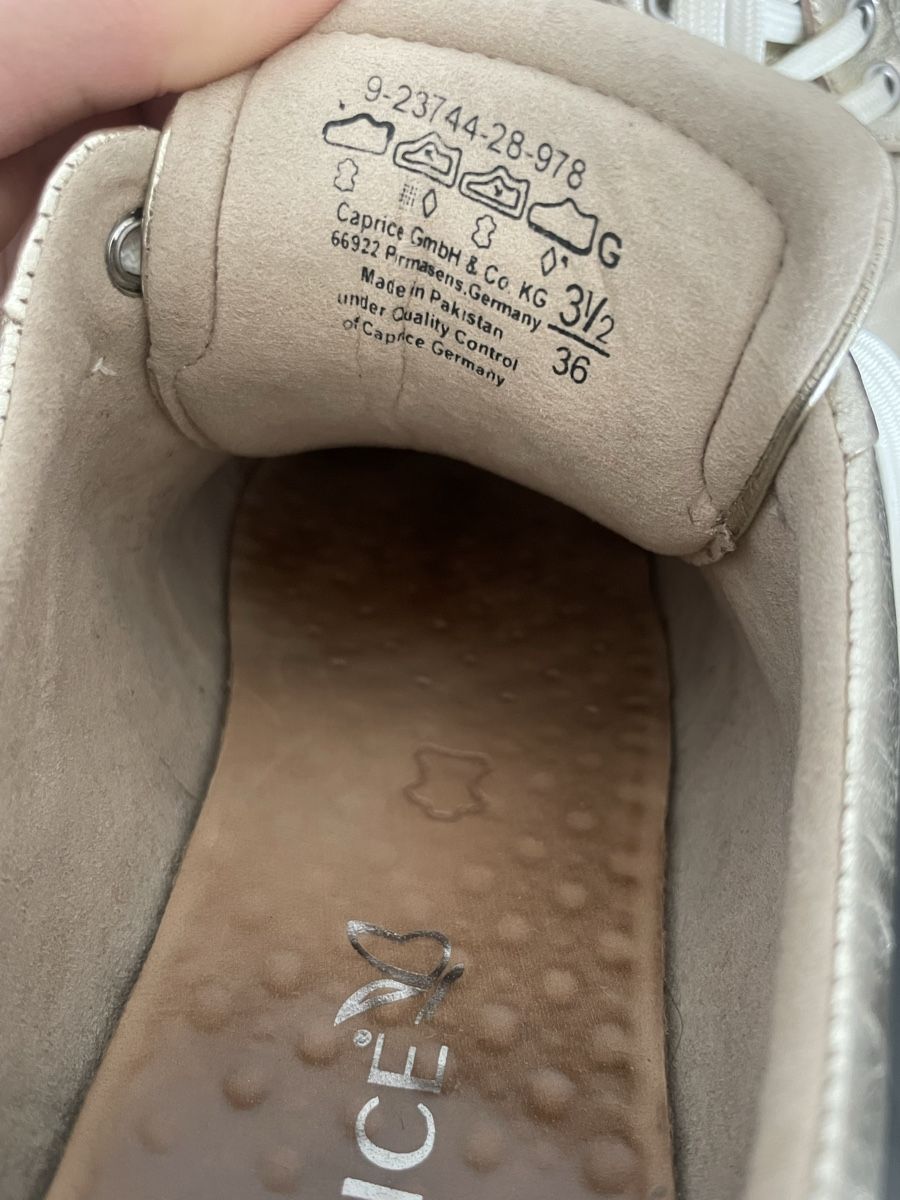 Scarpe da donna: CAPRICE SNEAKER LOW LIGHT GOLD METALLIC GRÖSSE 36 – Usato da Rorschacherberg venduto da drdupor 8