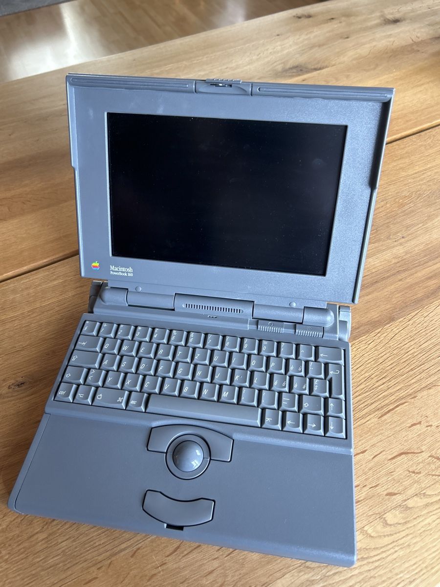 Apple Notebooks: Apple Macintosh PowerBook 160 – Defekt aus Elsau von