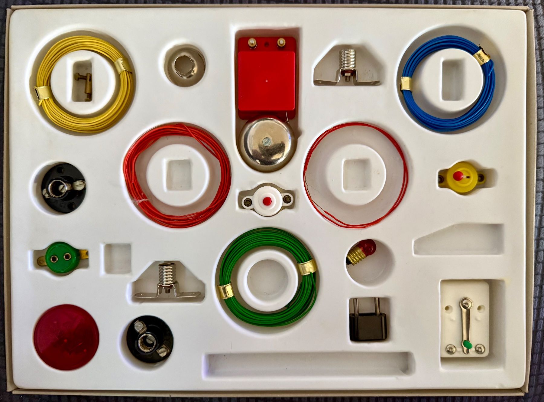 Giocattoli: Retro Electro-Hobby Elektro-Experimentierkasten Type 901 – Usato da Dättwil AG venduto da Tara670 1