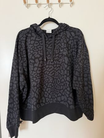 Nike Kapuzenpullover schwarz Leopardenmuster Grösse XL