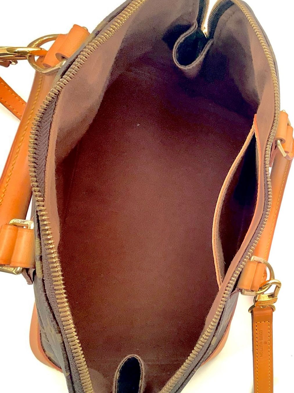 Louis Vuitton Borse da donna: Louis Vuitton Alma PM Monogram mit langem Schulterriemen – Nuovo (secondo la descrizione) da Küsnacht ZH venduto da Vuit-on 5