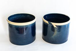 Luzerner Keramik – 2 Übertöpfe blau