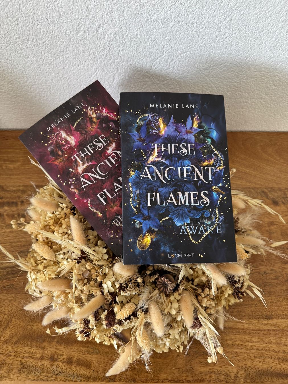 Libri: These Ancient Flames Band 1 & 2 – Usato da Wetzikon ZH venduto da lis_5fjc