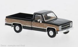 1:87 Brekina Chevrolet C 10, schwarz, 1982, Woody