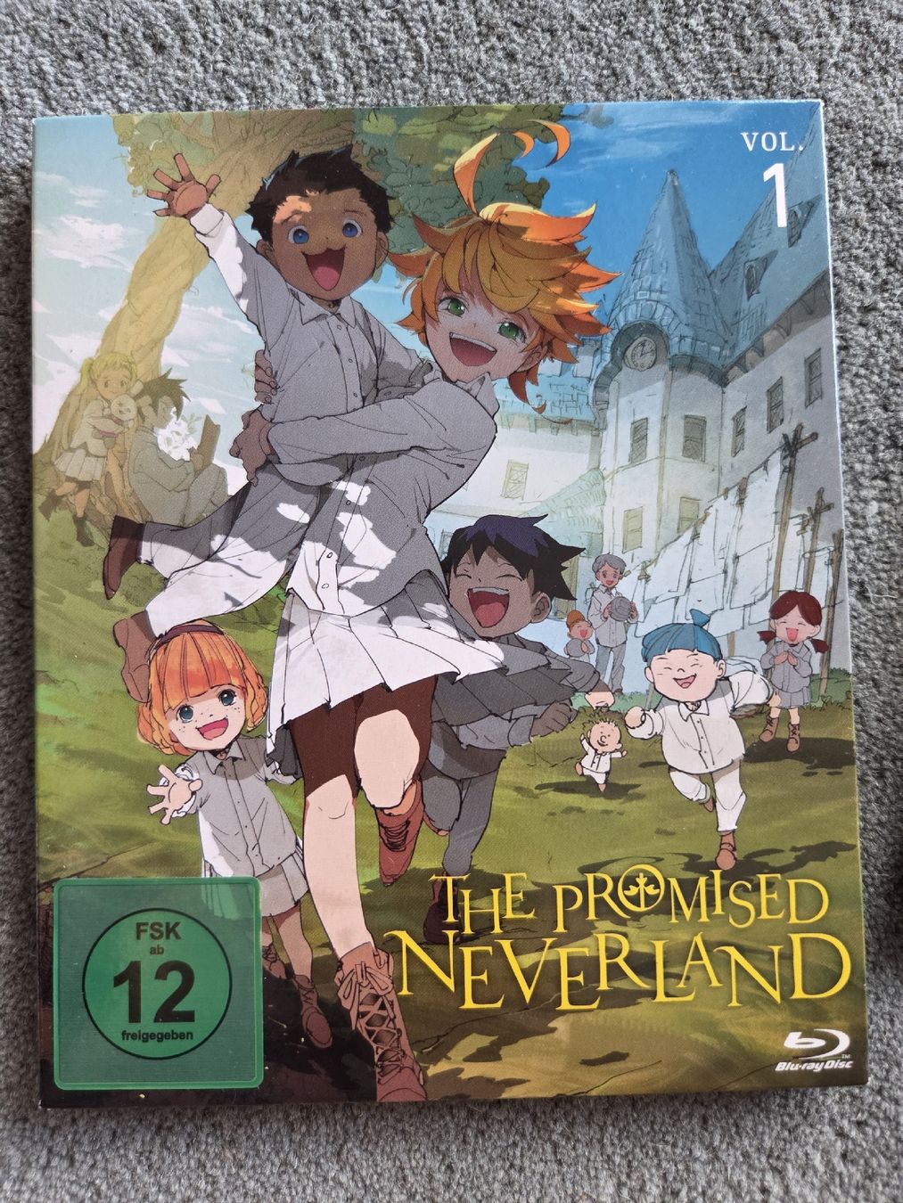 Tous les DVDs: The promised Neverland Volume 1+2 – D'occasion à Jona par nik.rj 2