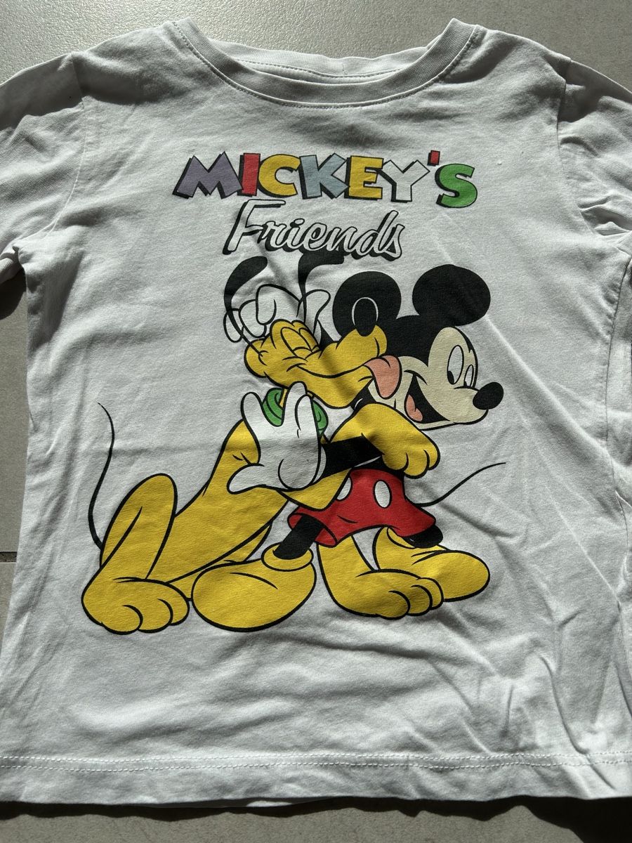 Maglioni & Felpe: Pullover von Disney Grösse.104 in Top Zustand – Usato da Lengnau BE venduto da M.Laib 1