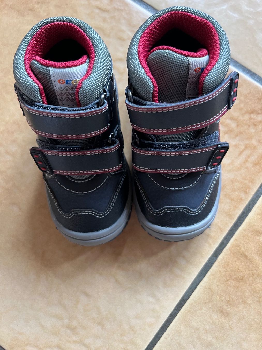 Geox Schuhe für Jungen: Neue Geox Halbschuhe Grösse 21 – Neu und originalverpackt aus Hersiwil von Sheila1986
