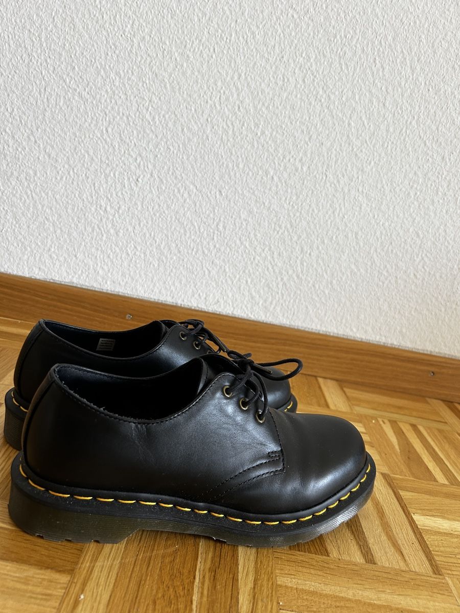 Dr. Martens Scarpe da uomo: Dr. Martens Schnürer Schwarz neuwertig – Nuovo (secondo la descrizione) da Schwyz venduto da dia_wh7n
