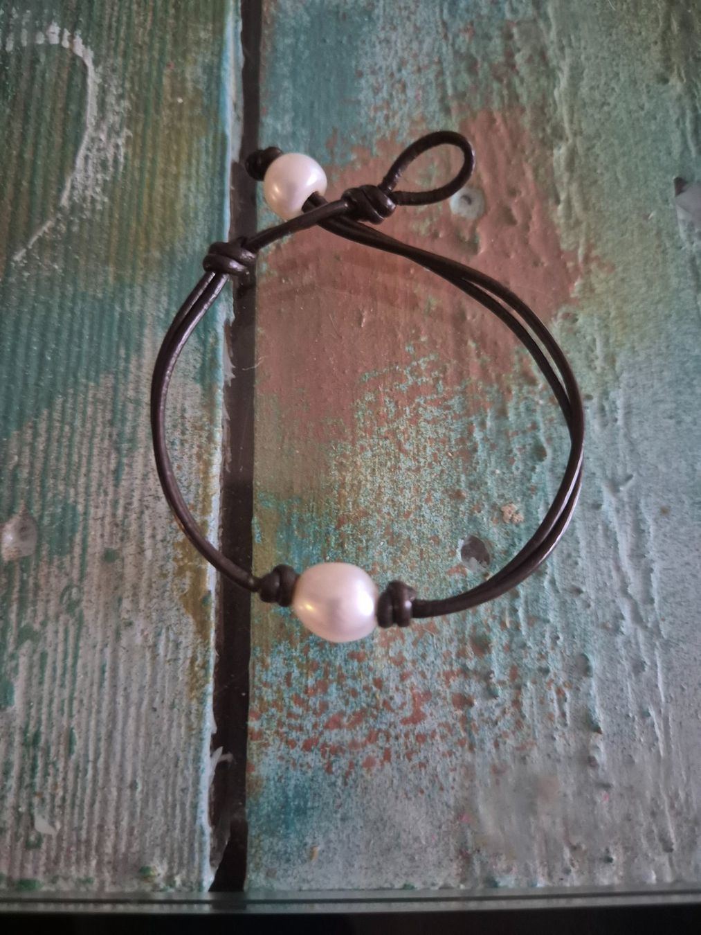 Bracciali & Braccialetti: Bracelet cordon cuir avec 2 perles eau douce – Nuovo (secondo la descrizione) da uvrier venduto da lau_r7w6 1