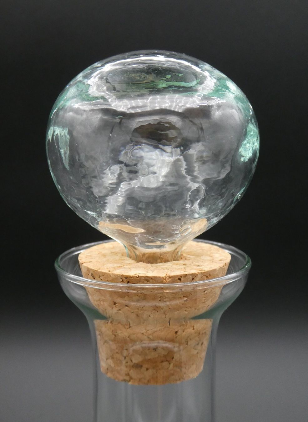Caraffe: Weinkaraffe, Dekantierkaraffe 1 Liter, Glas mit Kugelstopfen – Nuovo (secondo la descrizione) da Oberentfelden venduto da Rosenresli.02 2
