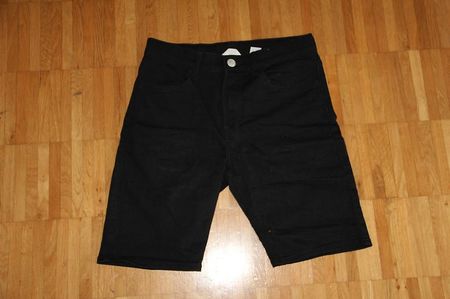 schöne kurze schwarze Jeans (Shorts) in der Grösse 158
