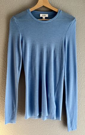 COS SLIM 100% WOOL TOP BABY BLUE SIZE S - BRAND NEW