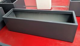 Pflanzenkübel aus Aluminium in Anthrazit 34x130x40 cm