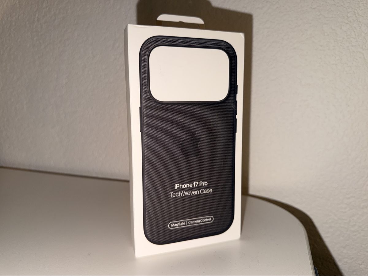 Apple Cover & Protezioni schermo: Apple iPhone 17 Pro Techwoven Case black – Nuovo e nell'imballaggio originale da Seedorf BE venduto da TSCJ 2
