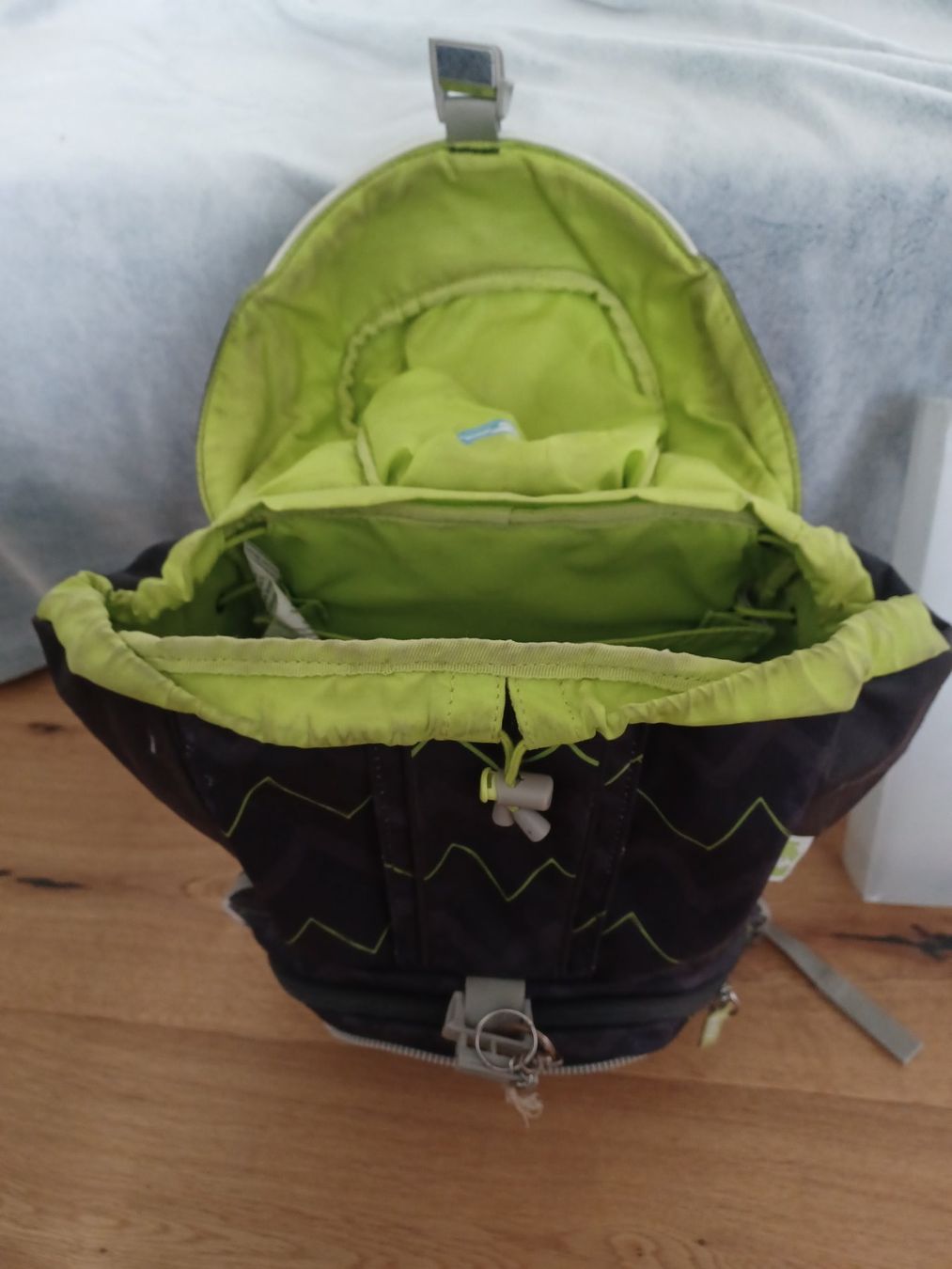 Ergobag Borse & Zaini: Ergobag Schulrucksack mit Turnsäckli – Usato da Vordemwald venduto da Toemeli01 7