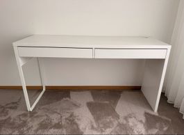Schreibtisch weiss mit 2 Schubladen guter Zustand