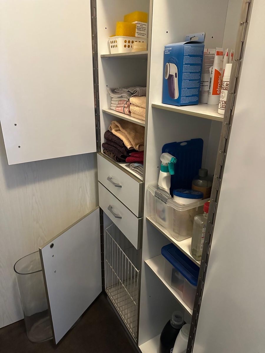 Schränke: Armoire de rangement avec miroir  – Gebraucht aus Genève von Vmetraux 1