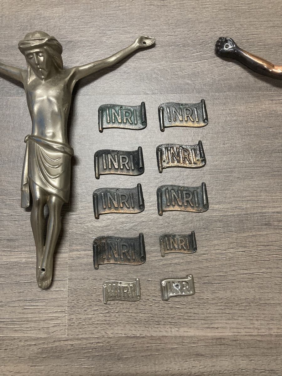 Insegne: Jesus mit INRI-Schildern – Usato da Luthern Bad venduto da Peter686 1