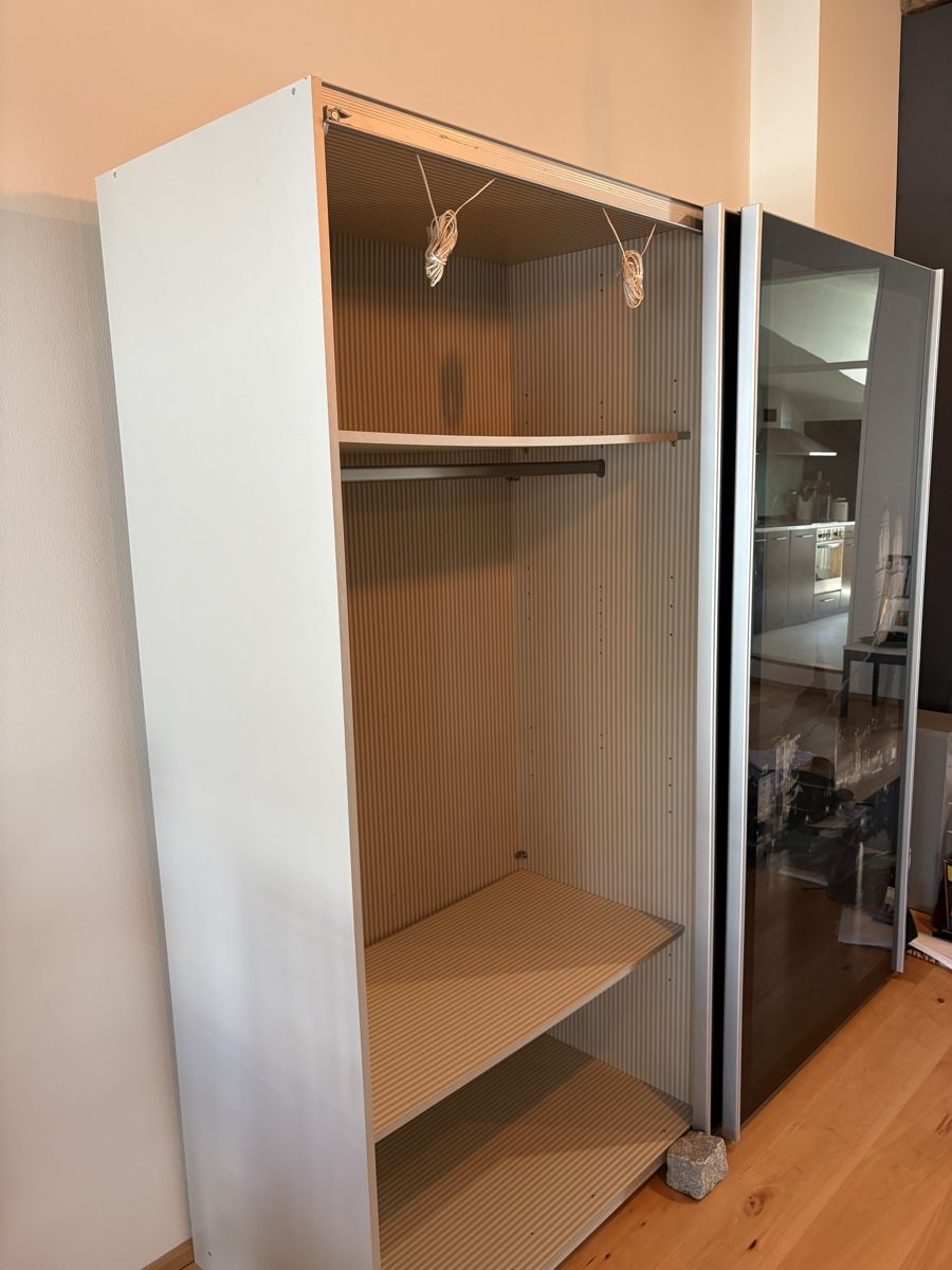 Interio Armadi: Interio Schrank special edition Züri – Usato da Winterthur venduto da Silimann 4