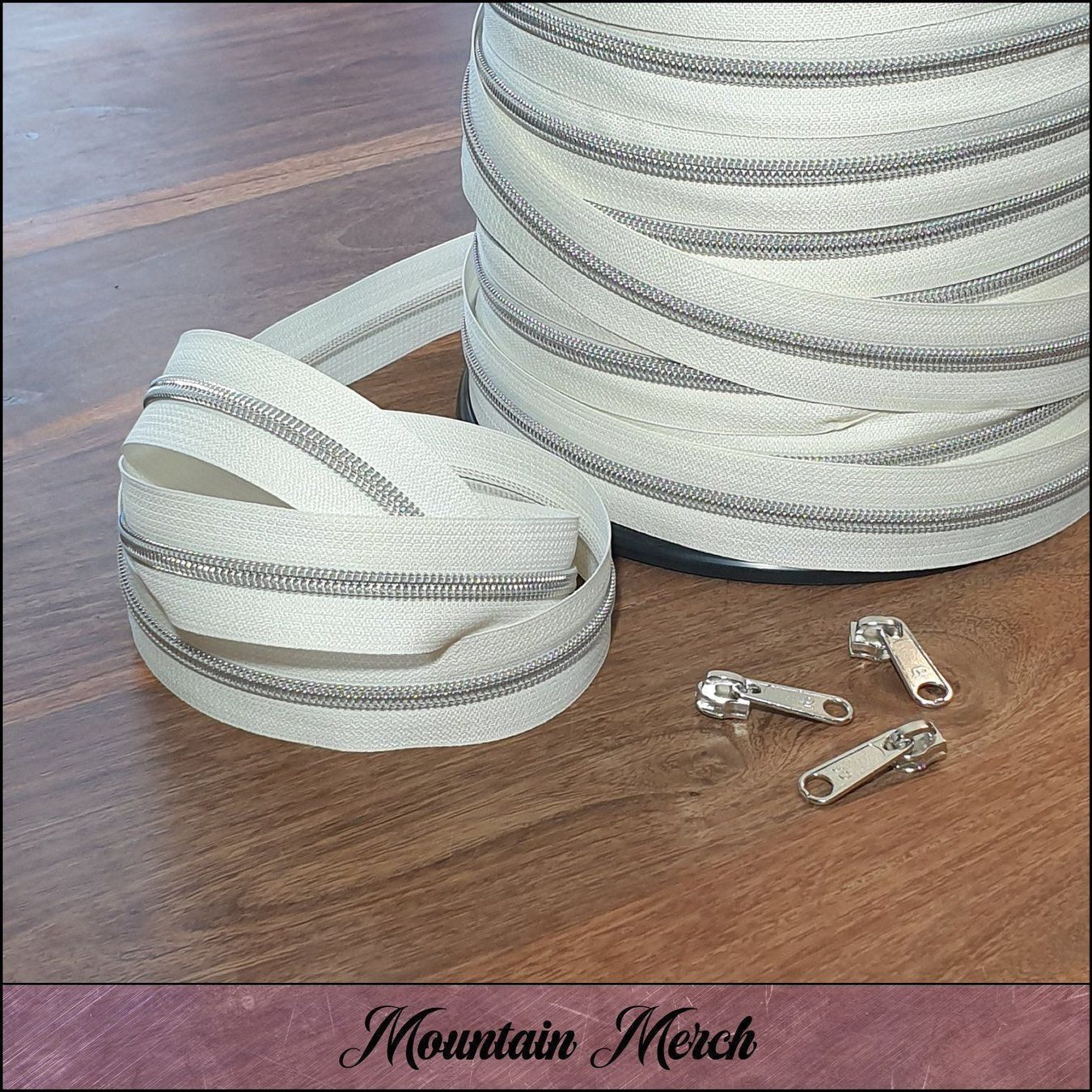 Tessuti: Reissverschluss weiss silber 6.5 mm – Nuovo e nell'imballaggio originale da Wiesenberg venduto da mountain-merch