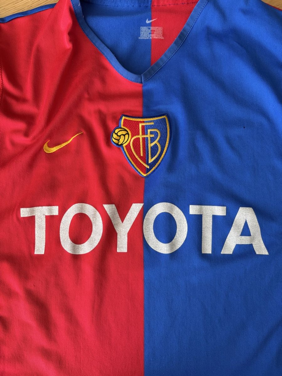 FC Basel Canottiere & Pantaloni: FC Basel Trikot Saison 2003/04 – Usato da Reinach BL venduto da NICI116 1