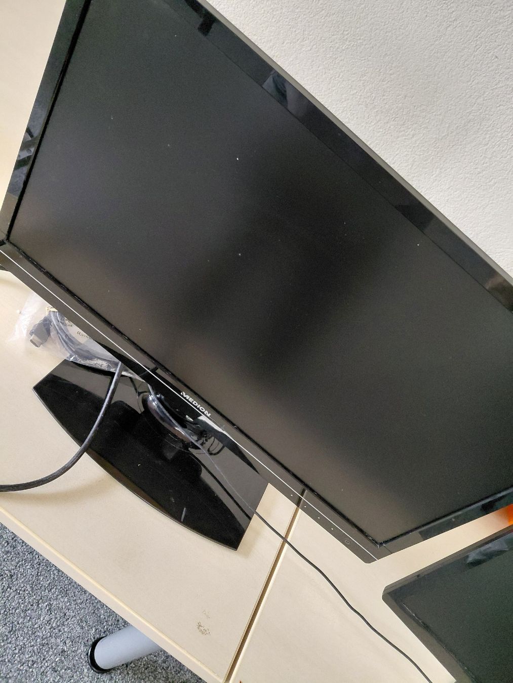 Monitore: 2x Monitore Acer + Medion Schwarz gebraucht – Gebraucht aus Müllheim Dorf von Yapoeti 2